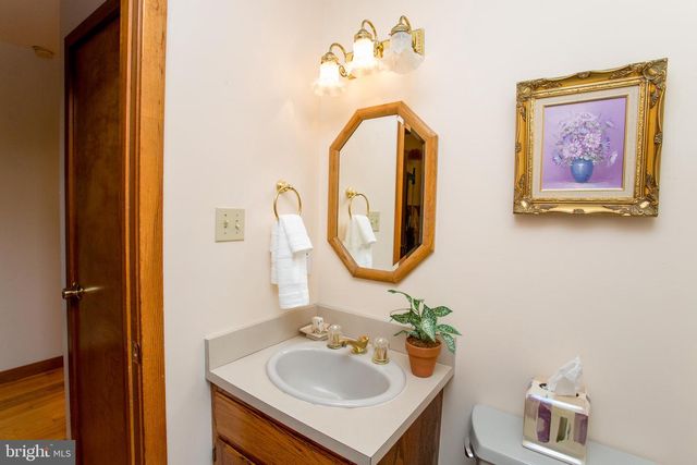 786 RIDGE RD, Telford, PA 18969