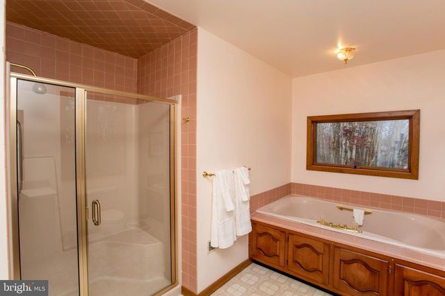 786 RIDGE RD, Telford, PA 18969