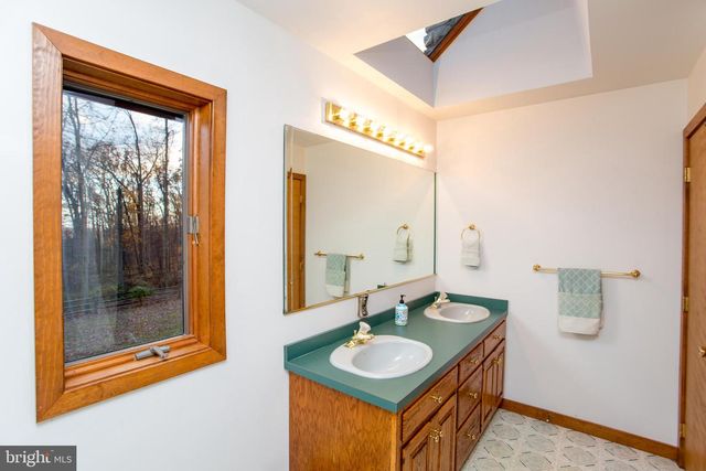 786 RIDGE RD, Telford, PA 18969