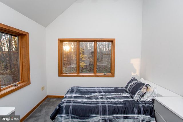 786 RIDGE RD, Telford, PA 18969