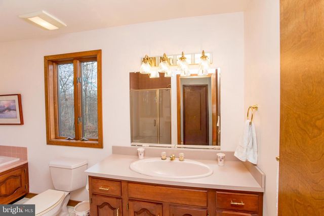 786 RIDGE RD, Telford, PA 18969