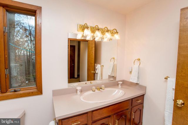 786 RIDGE RD, Telford, PA 18969