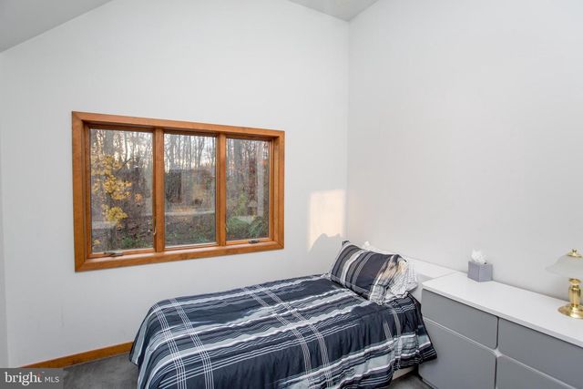 786 RIDGE RD, Telford, PA 18969