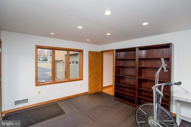 786 RIDGE RD, Telford, PA 18969