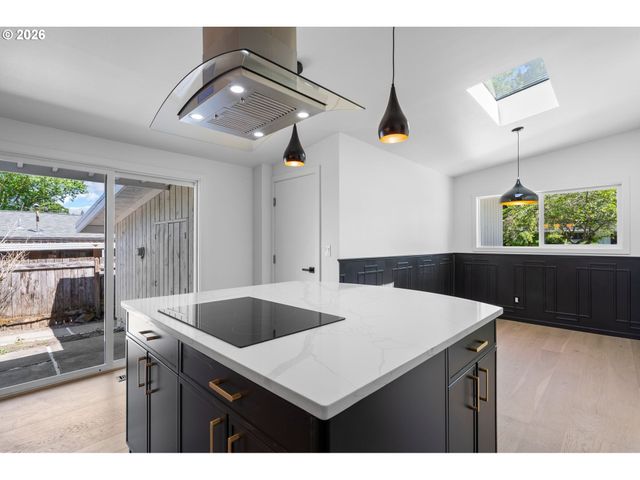 1865 Sw WELLINGTON Ave, Portland, OR 97225