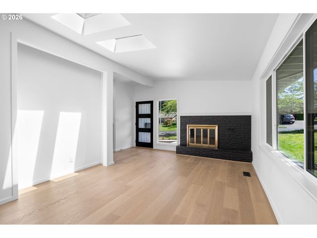 1865 Sw WELLINGTON Ave, Portland, OR 97225