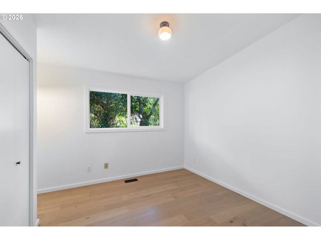 1865 Sw WELLINGTON Ave, Portland, OR 97225