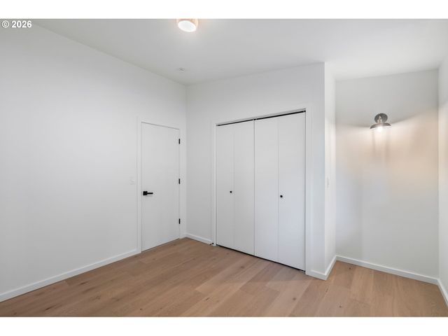 1865 Sw WELLINGTON Ave, Portland, OR 97225