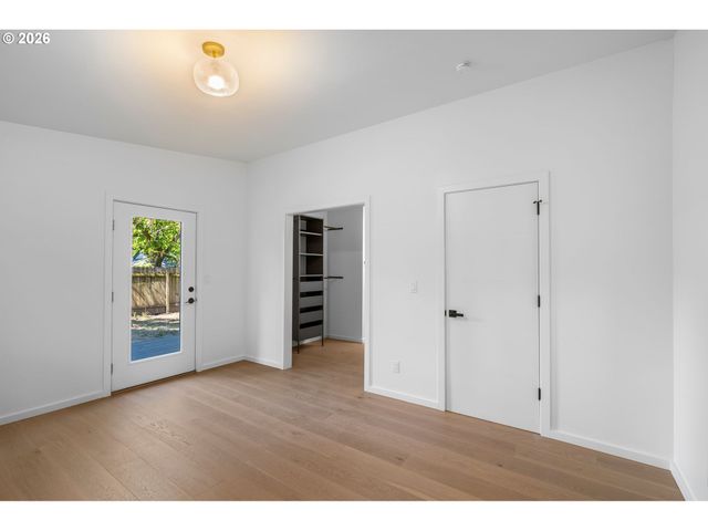 1865 Sw WELLINGTON Ave, Portland, OR 97225