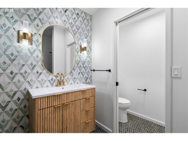 1865 Sw WELLINGTON Ave, Portland, OR 97225