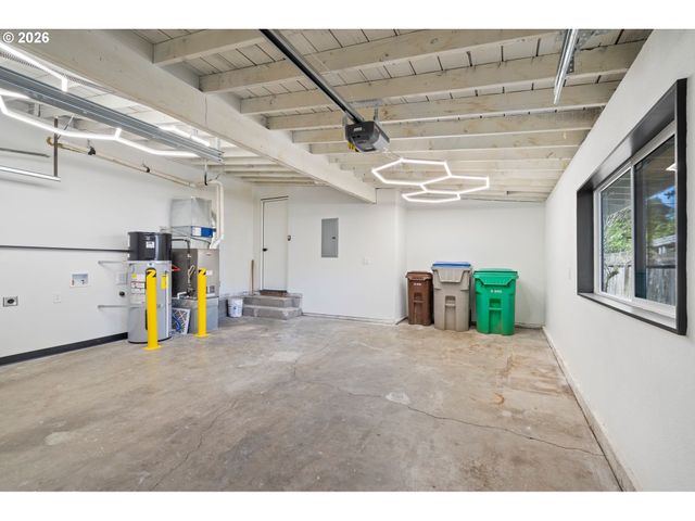 1865 Sw WELLINGTON Ave, Portland, OR 97225