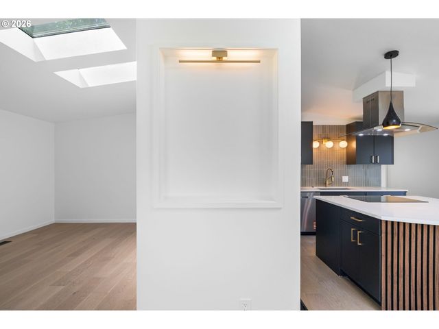 1865 Sw WELLINGTON Ave, Portland, OR 97225