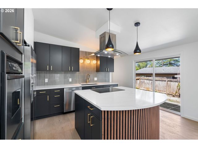 1865 Sw WELLINGTON Ave, Portland, OR 97225