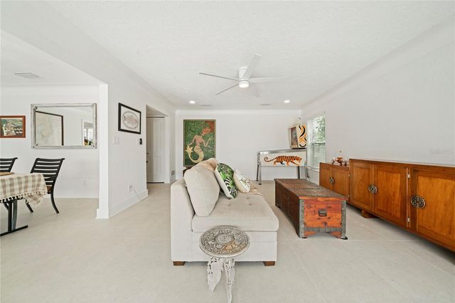 1924 MICHIGAN AVENUE NE, St Petersburg, FL 33703