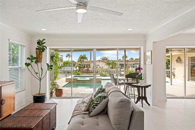 1924 MICHIGAN AVENUE NE, St Petersburg, FL 33703