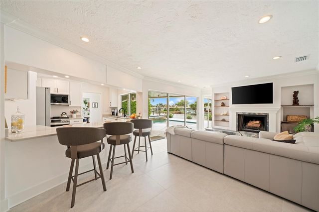1924 MICHIGAN AVENUE NE, St Petersburg, FL 33703