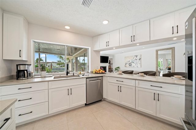 1924 MICHIGAN AVENUE NE, St Petersburg, FL 33703