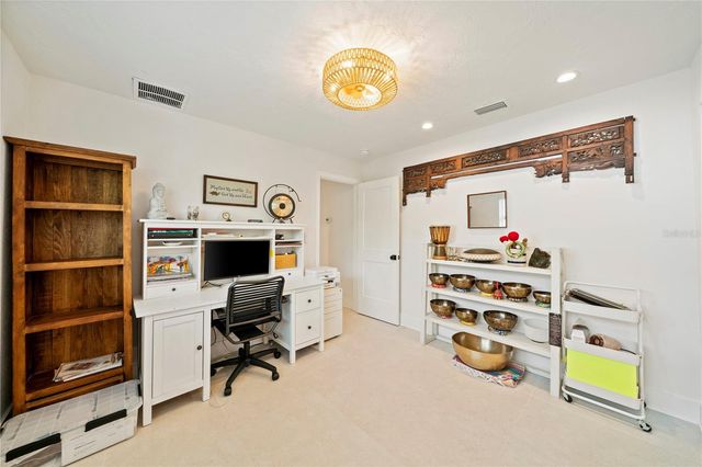1924 MICHIGAN AVENUE NE, St Petersburg, FL 33703