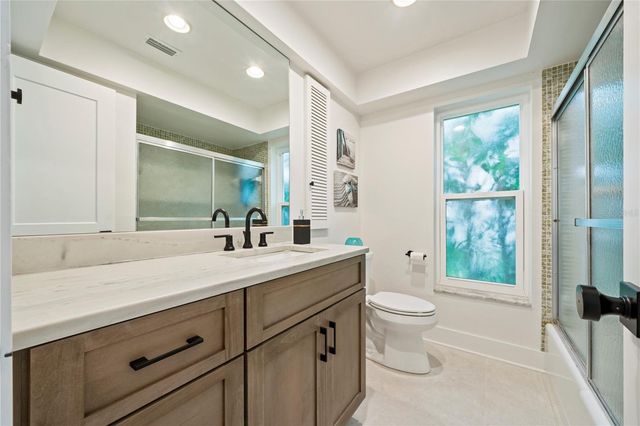 1924 MICHIGAN AVENUE NE, St Petersburg, FL 33703