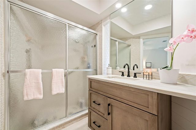 1924 MICHIGAN AVENUE NE, St Petersburg, FL 33703
