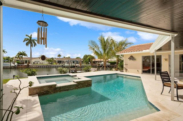 1924 MICHIGAN AVENUE NE, St Petersburg, FL 33703