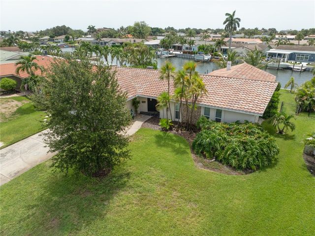 1924 MICHIGAN AVENUE NE, St Petersburg, FL 33703