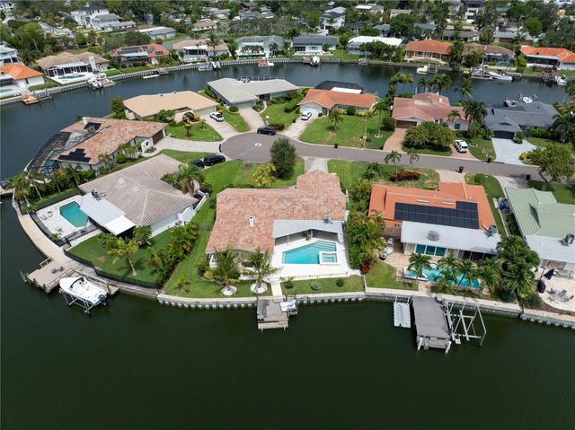1924 MICHIGAN AVENUE NE, St Petersburg, FL 33703