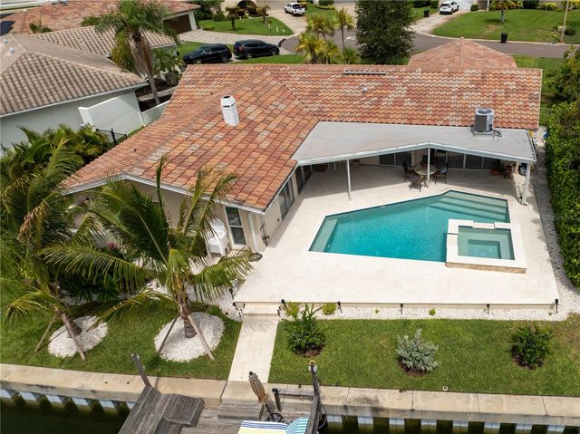 1924 MICHIGAN AVENUE NE, St Petersburg, FL 33703