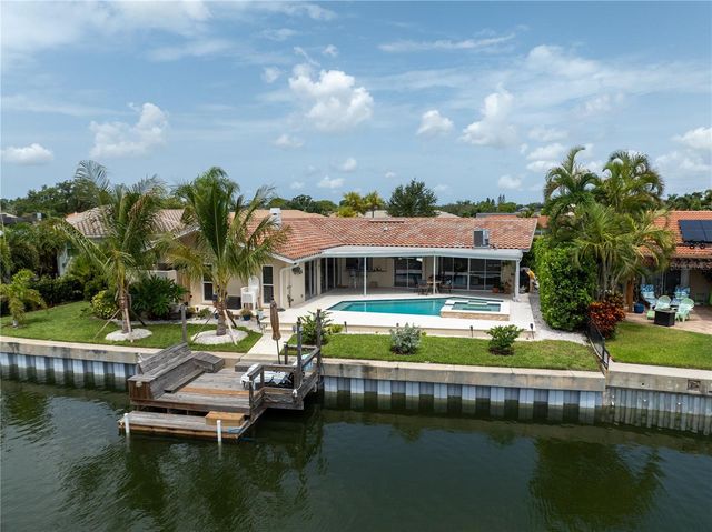 1924 MICHIGAN AVENUE NE, St Petersburg, FL 33703