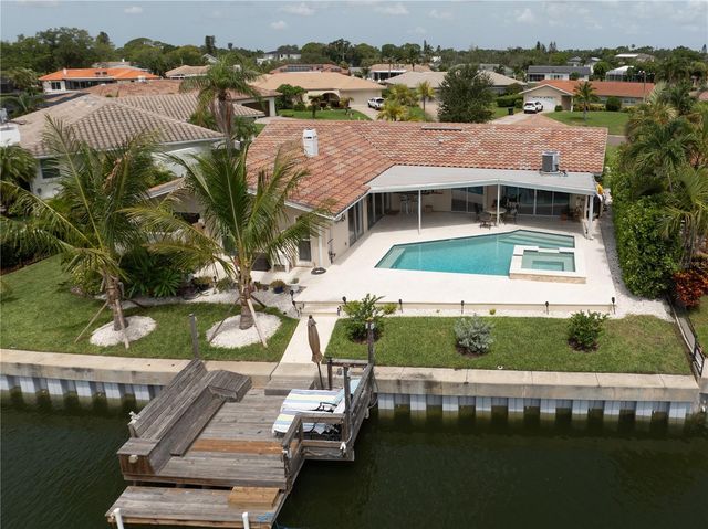 1924 MICHIGAN AVENUE NE, St Petersburg, FL 33703