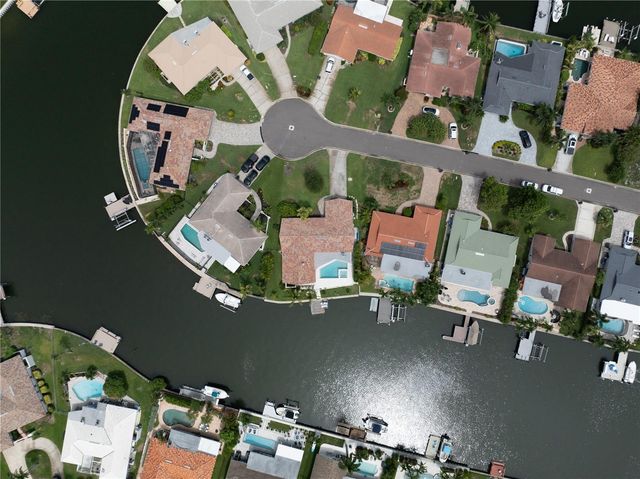 1924 MICHIGAN AVENUE NE, St Petersburg, FL 33703