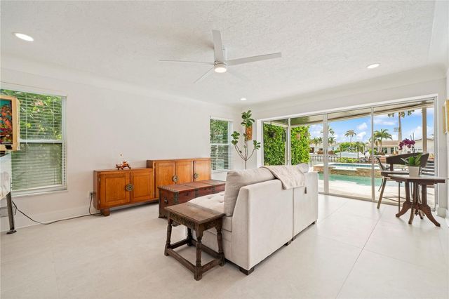 1924 MICHIGAN AVENUE NE, St Petersburg, FL 33703
