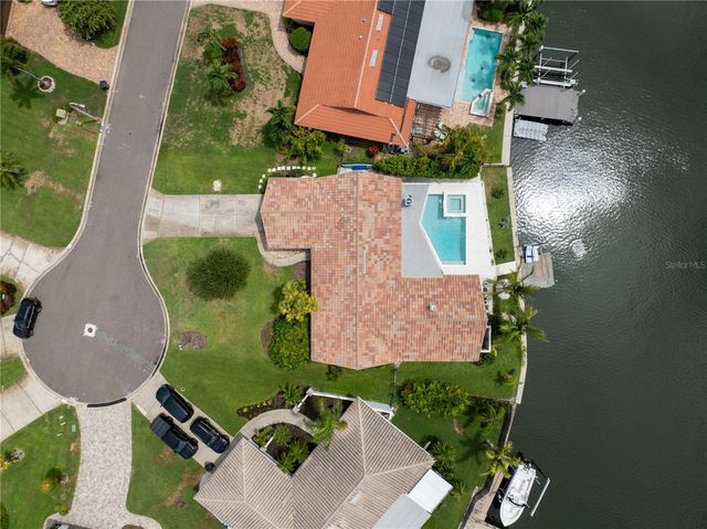 1924 MICHIGAN AVENUE NE, St Petersburg, FL 33703