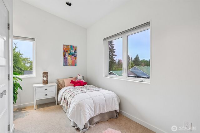 10030 37th Avenue SW, Seattle, WA 98146