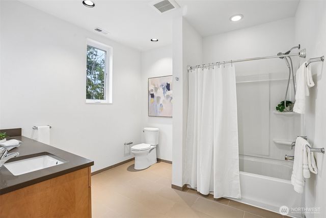 10030 37th Avenue SW, Seattle, WA 98146