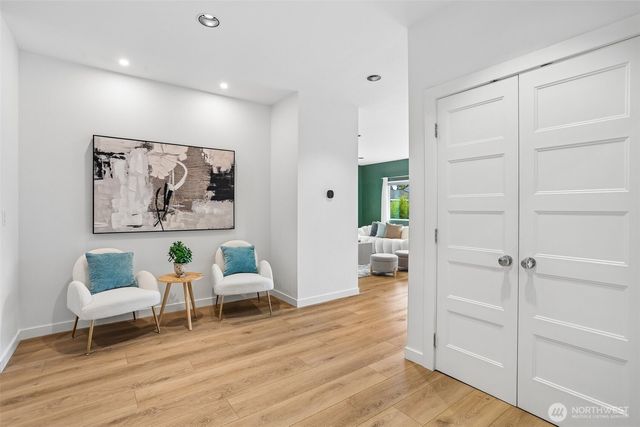 10030 37th Avenue SW, Seattle, WA 98146