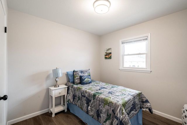 8600 W Crossfield AVENUE, Milwaukee, WI 53225