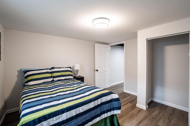 8600 W Crossfield AVENUE, Milwaukee, WI 53225