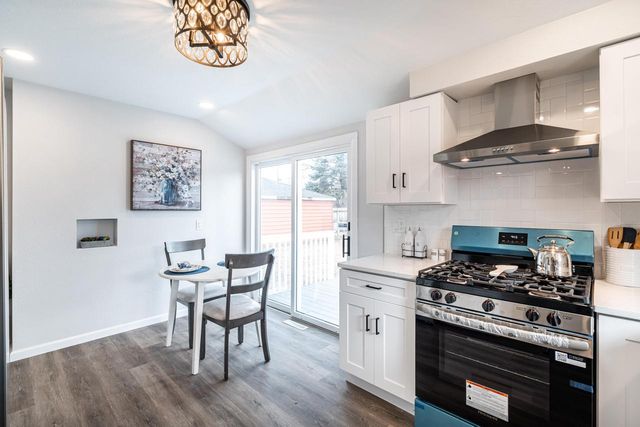 8600 W Crossfield AVENUE, Milwaukee, WI 53225