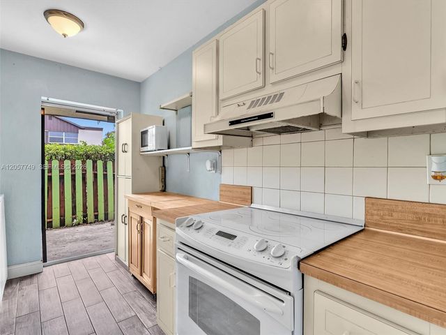 3201 NW 4th Terrace 71, Pompano Beach, FL 33064