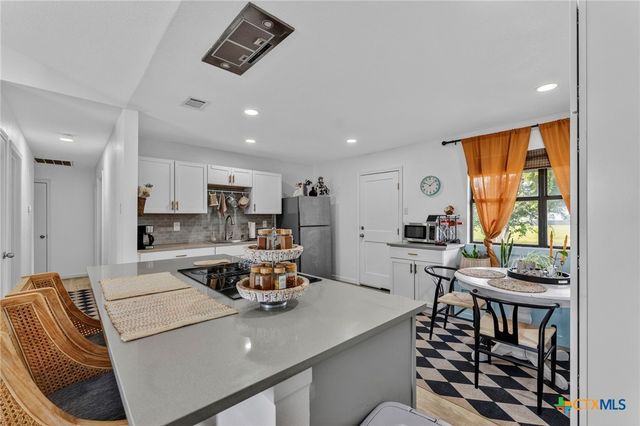308 River Hills, San Marcos, TX 78666