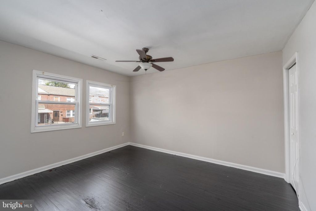 Image 17 of property listing at 23 S ABINGTON AVE, Baltimore, MD 21229