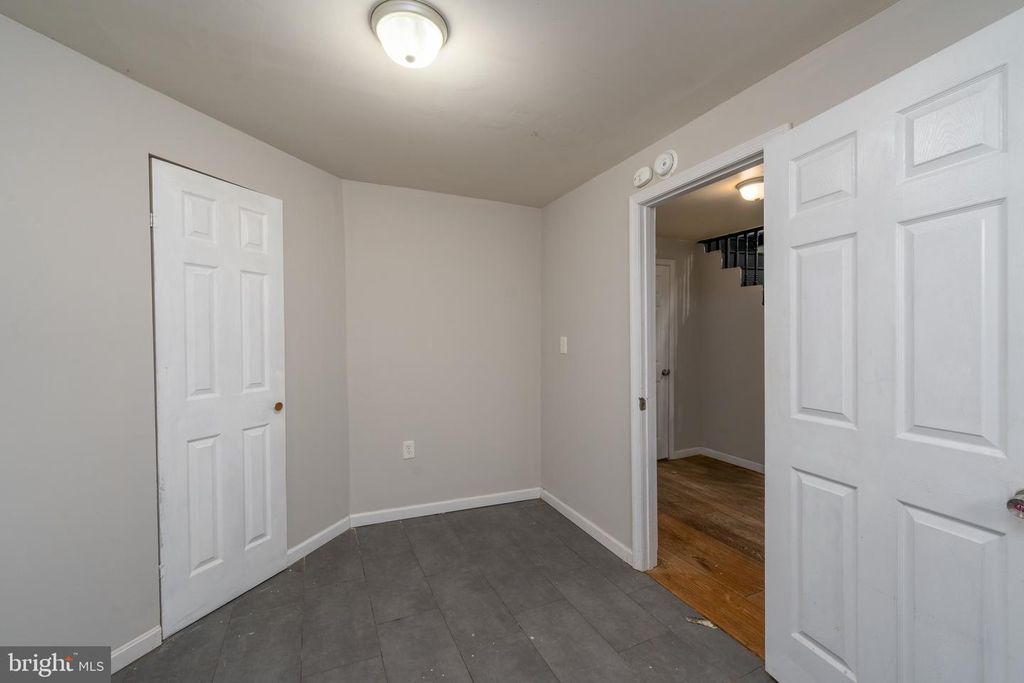 Image 22 of property listing at 23 S ABINGTON AVE, Baltimore, MD 21229