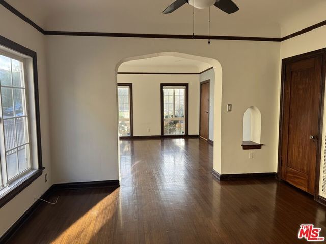 2122 6th Avenue, Los Angeles, CA 90018