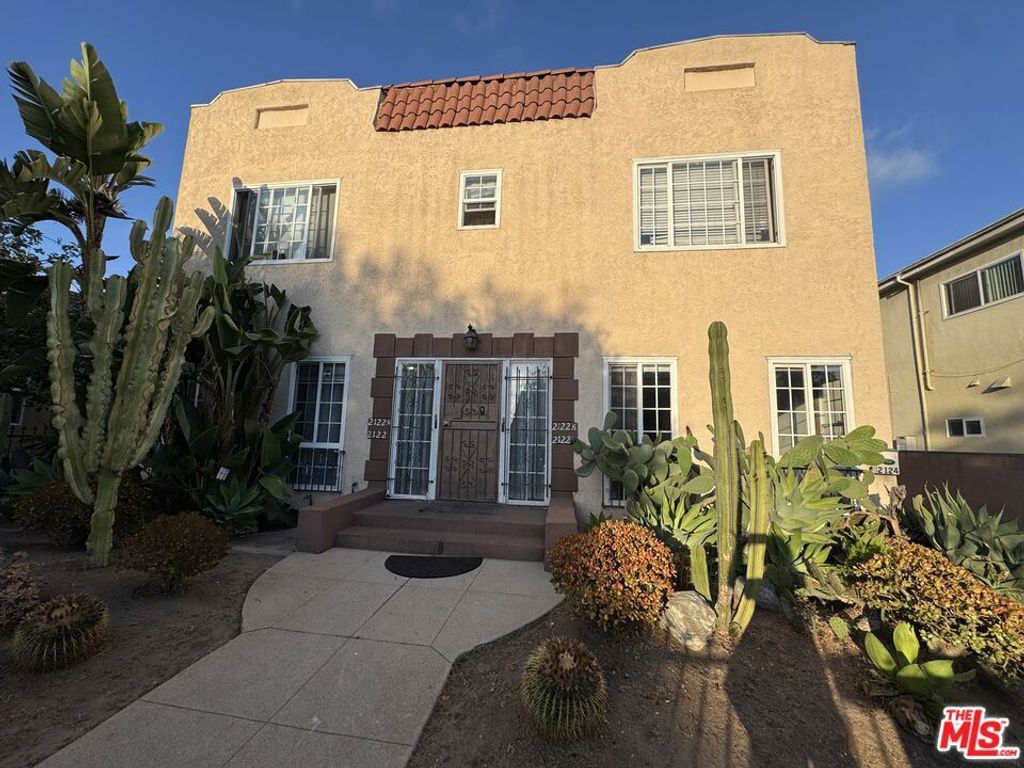 2122 6th Avenue, Los Angeles, CA 90018