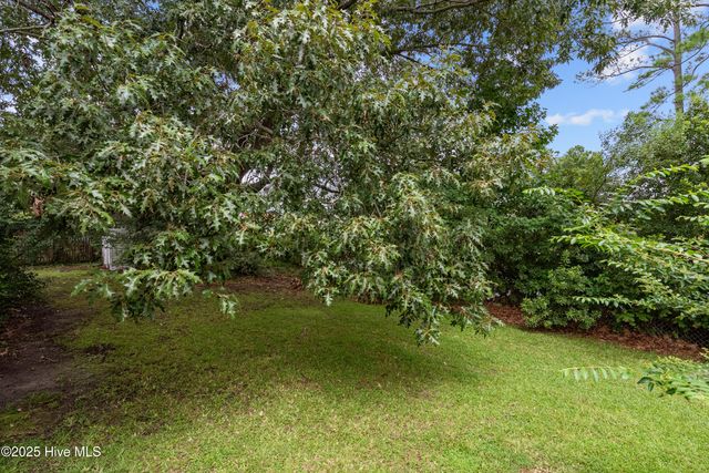 102 Croaker Street, Moyock, NC 27958