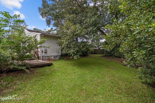 102 Croaker Street, Moyock, NC 27958