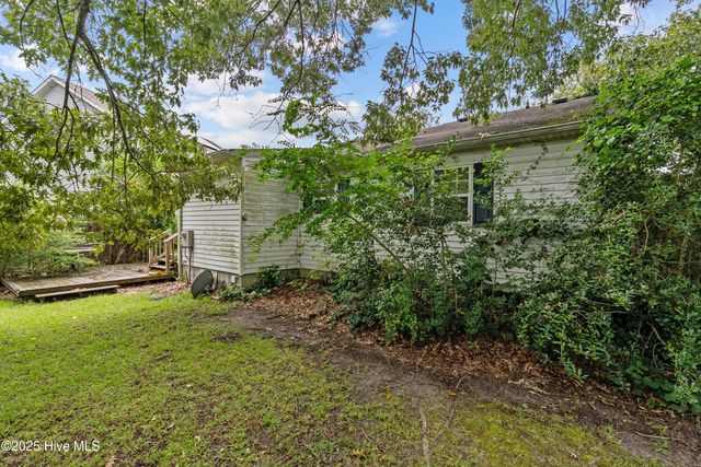 102 Croaker Street, Moyock, NC 27958