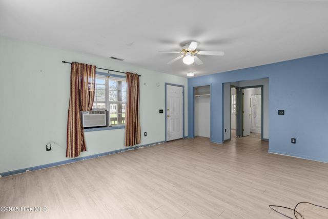 102 Croaker Street, Moyock, NC 27958