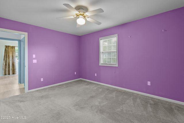 102 Croaker Street, Moyock, NC 27958